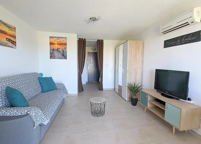 Appartement Proche Port Et Mer Avec Wifi Et Climatisation