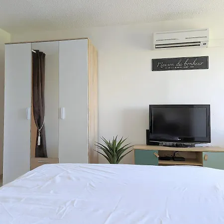 Appartement Proche Port Et Mer Avec Wifi Et Climatisation Agde Buitenkant foto