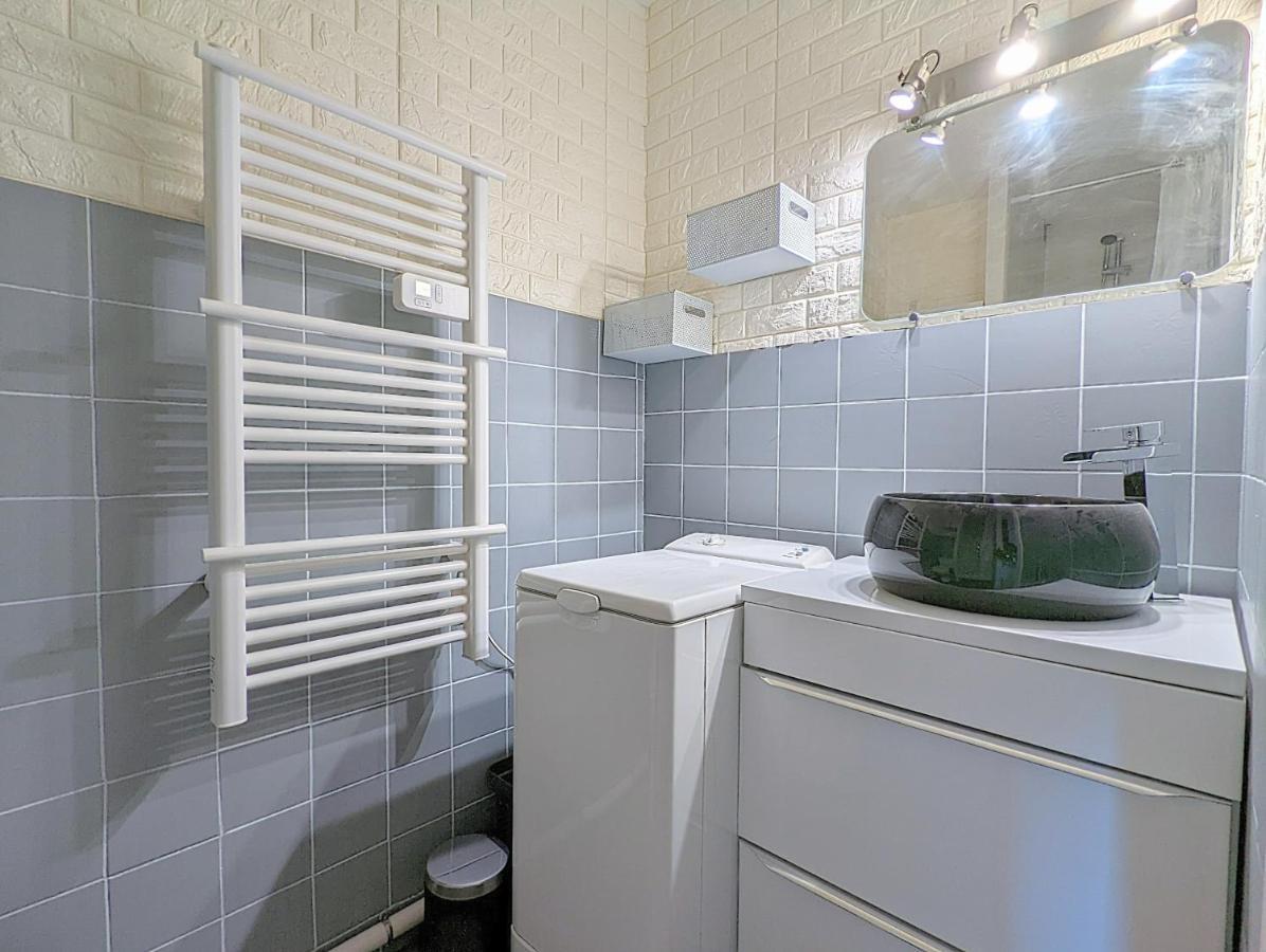Appartement Proche Port Et Avec Wifi Et Climatisation
